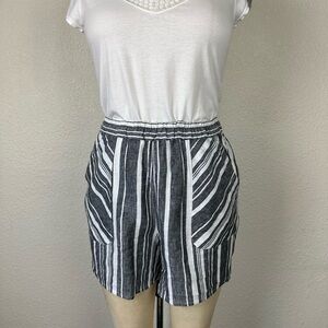 Ellen Tracy Womens Shorts Size L Pull On Grey& White Size Large - Slash